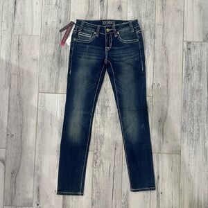 Rock & Roll Cowgirl Low Rise Skinny Jeans with Extra Stretch in Dark Vintage
